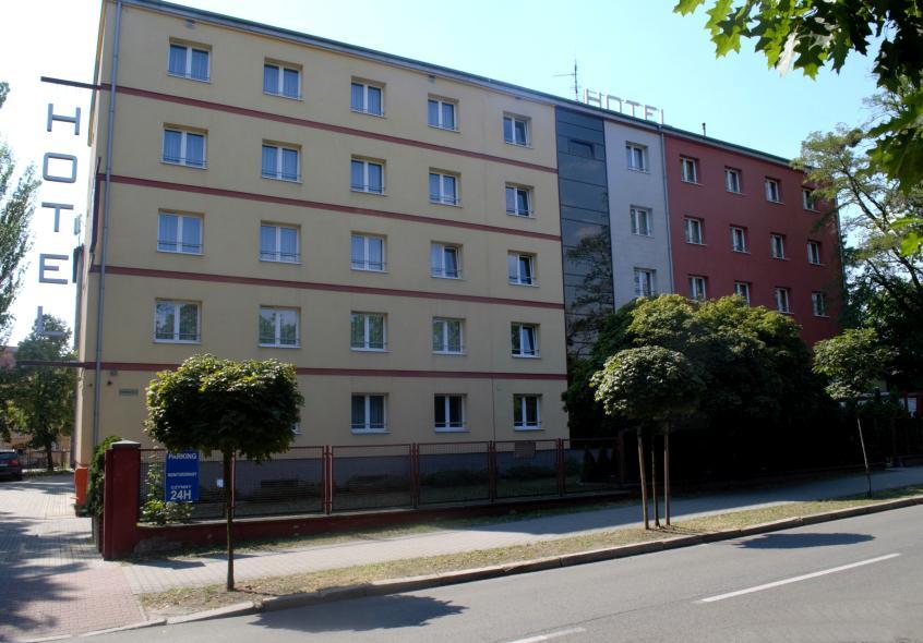 Hotel Malinowski Economy Gliwice Kültér fotó